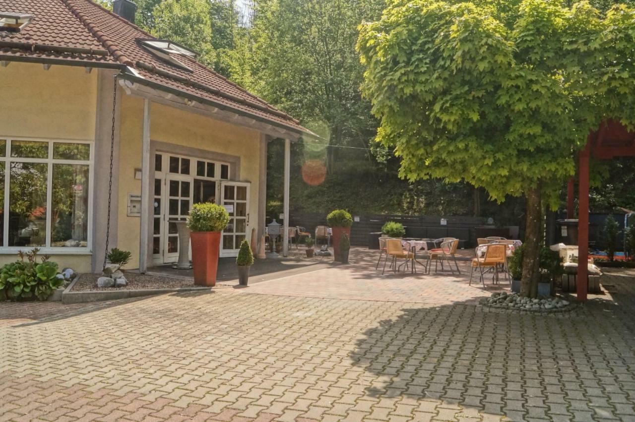 Hotel Postkeller Krumbach Esterno foto